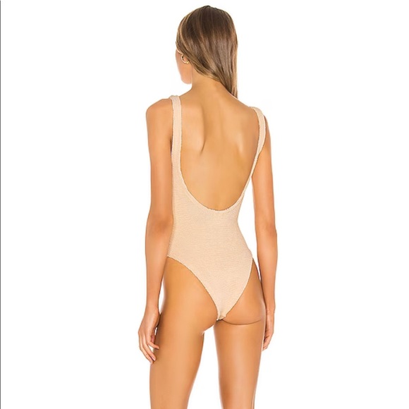 Hunza G Domino one piece - Picture 3 of 5